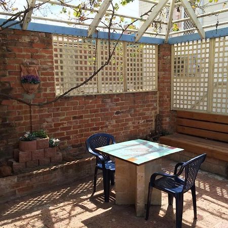 Hay Street Traveller'S Inn Perth Extérieur photo